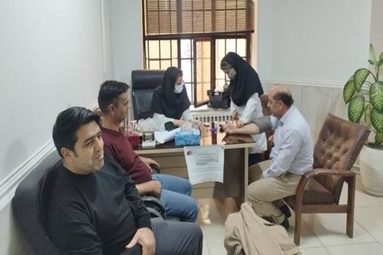 استقرار میز سلامت غربالگری دیابت و فشارخون بالا در شهرداری منطقه1 شهرستان اسلامشهر 